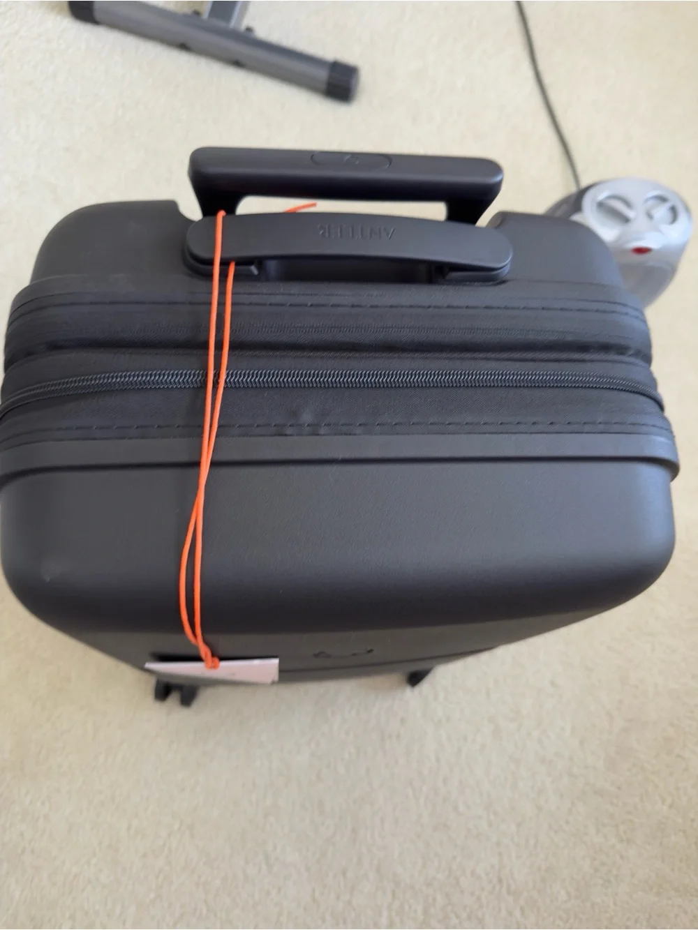 BRAND NEW ANTLER SINGLE STRIPE INTERNATIONAL CARRY ON LUGGAGE